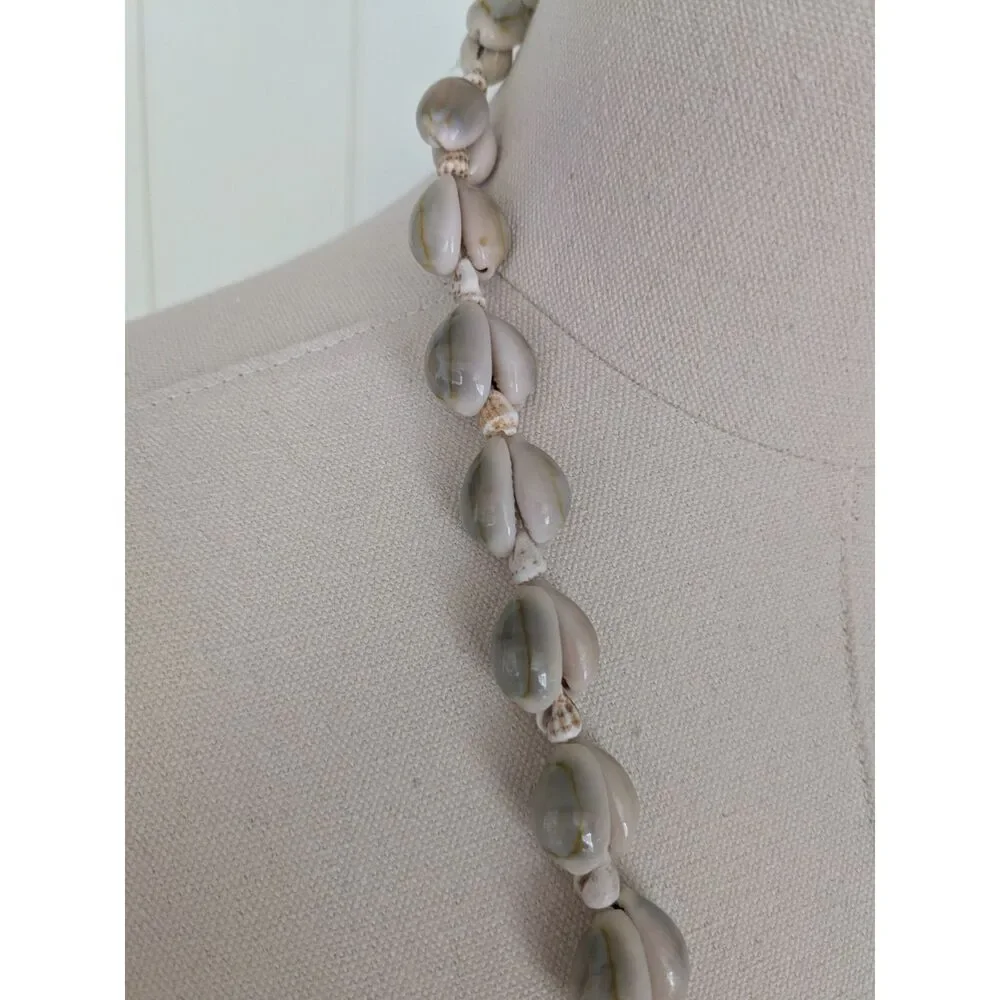 Vintage Cowrie Shell Necklace - White and Gray
